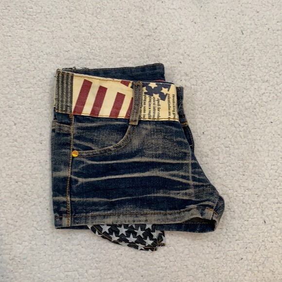 C D C Low Rise Shortie Jean Shorts Size 27 - Picture 7 of 8